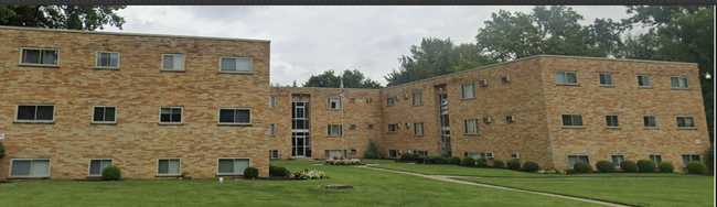 Building Photo - Oak Hill Manor
