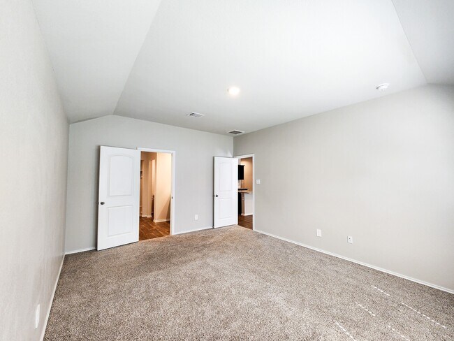 Building Photo - 40553 Winter Grass Bnd