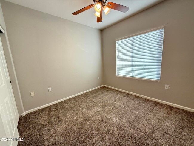 Building Photo - 1920 E Bell Rd