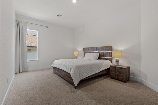 Building Photo - 921 Trevi Fontana Dr.
