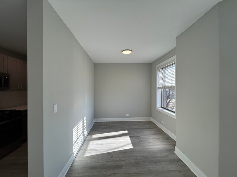 Building Photo - 372 Hazel Ave