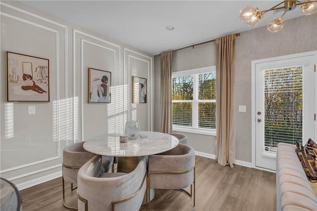 Building Photo - 1959 Hidden Hts