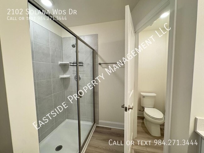 Building Photo - 2102 Solana Wds Dr