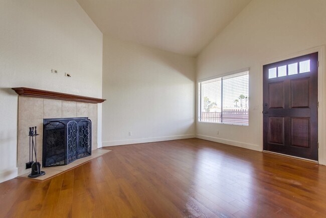 Building Photo - 4466 Dawson Ave