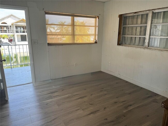 Building Photo - 174 Corrine Pl