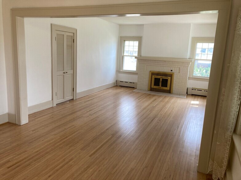 Building Photo - 801 N 16th St