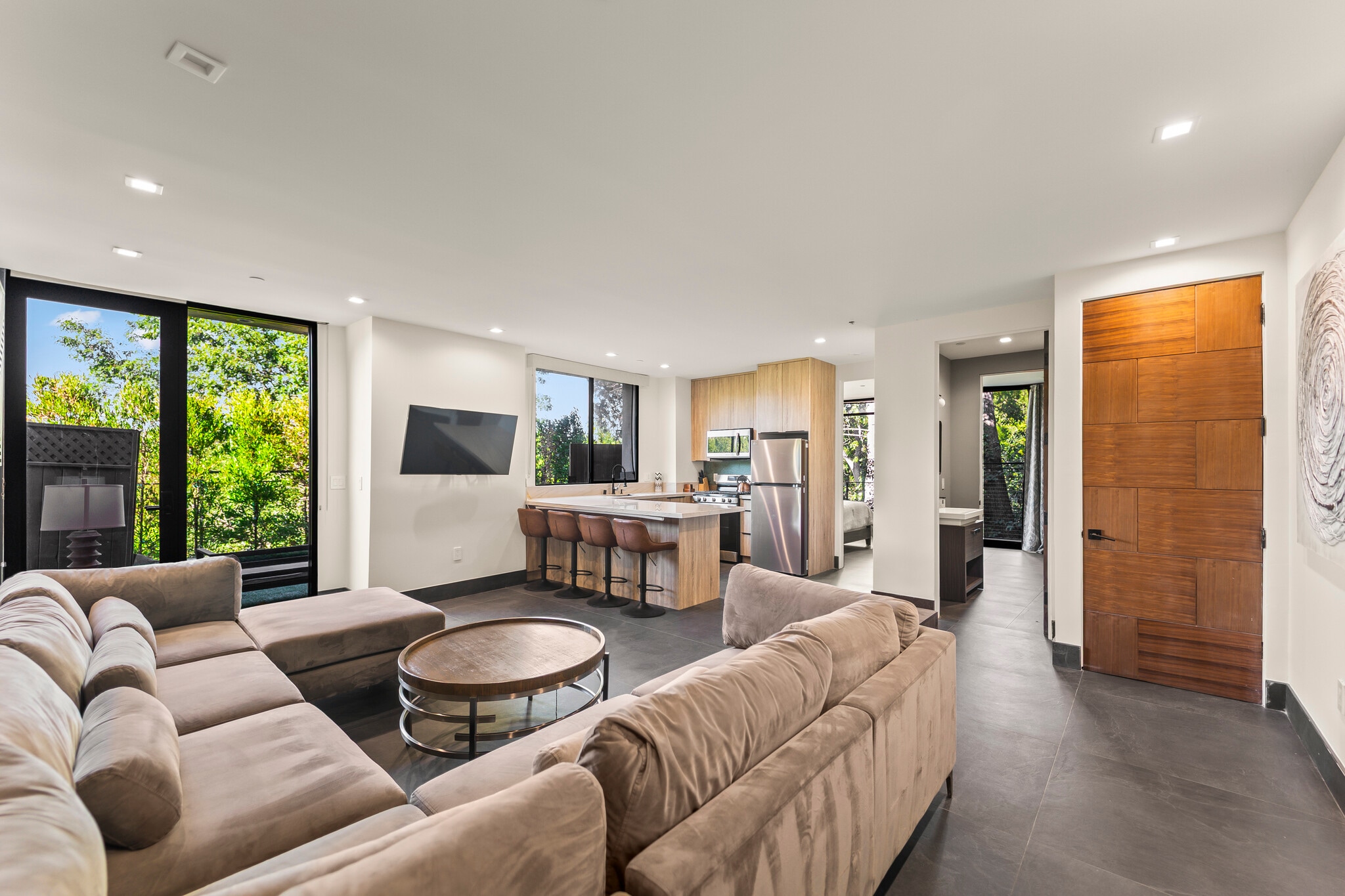 Building Photo - 3712 Broadlawn Dr