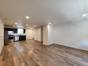 Building Photo - 509/511 Montana Ave