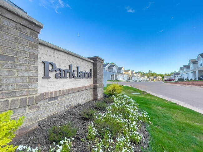 Building Photo - 403 Mariene Dr