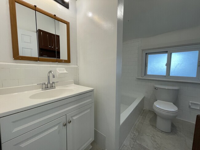 Building Photo - 5920 Chillum Plz NE