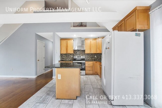 Building Photo - 15 Paradise St