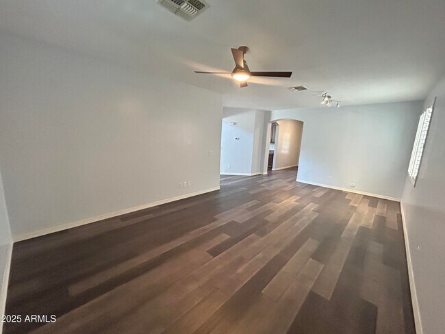Building Photo - 4338 W Heyerdahl Dr