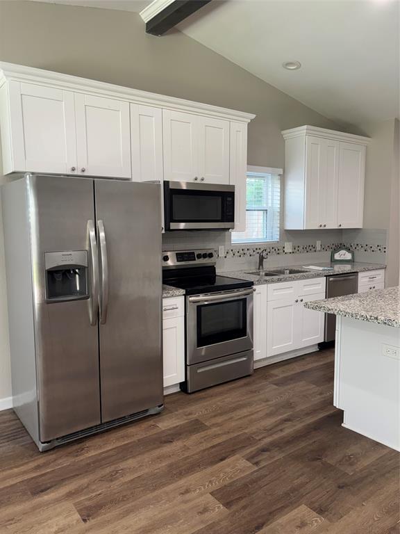 Building Photo - 15815 Whipple Tree Dr