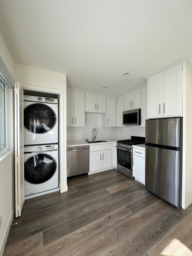 Unit C - Pacific Apartment Homes at Ermanita