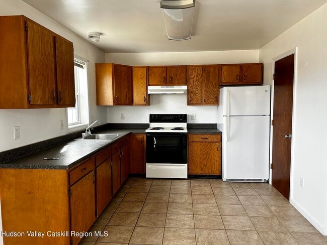 Building Photo - 376 NY-32