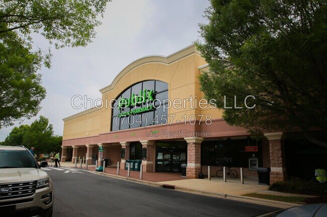 Building Photo - 9148 Hillston Ridge Rd
