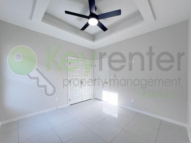 Building Photo - 2004 E 1st St