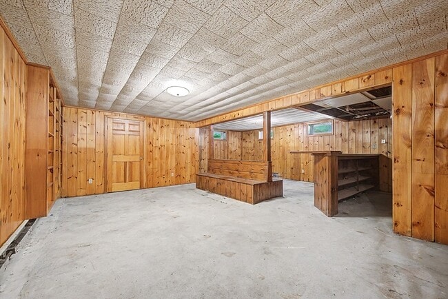 Building Photo - 270 Wood St