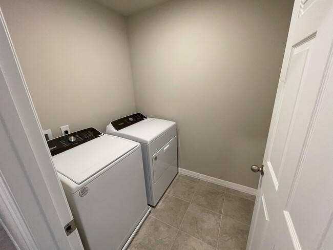 Building Photo - 798 Legacy Dr