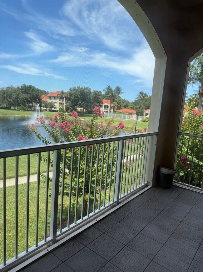 Building Photo - Laguna