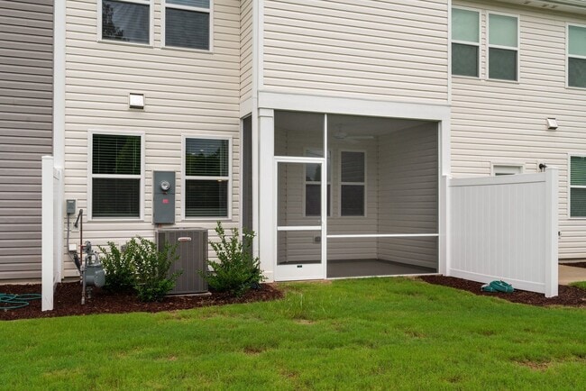 Building Photo - *Showings unavailable until August 1st!!*