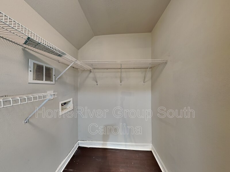 Building Photo - 2153 Pavilion Ct