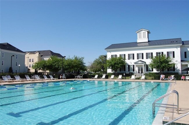 Building Photo - 2823 Wilford Ave