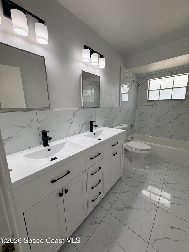 Building Photo - 1412 Overlook Terrace