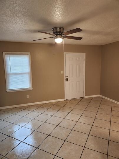 Building Photo - 2821 Club Plaza Rd