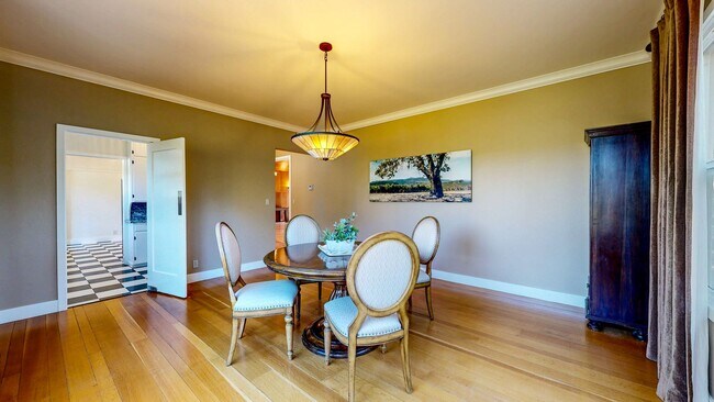 Building Photo - Experience true Wine Country Luxury living...