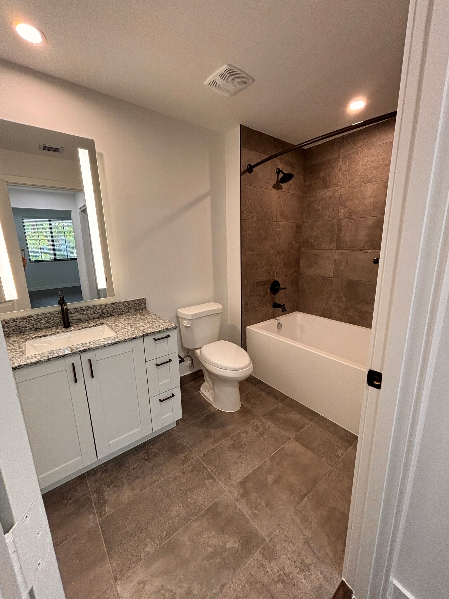 Building Photo - 1941 Fillmore St