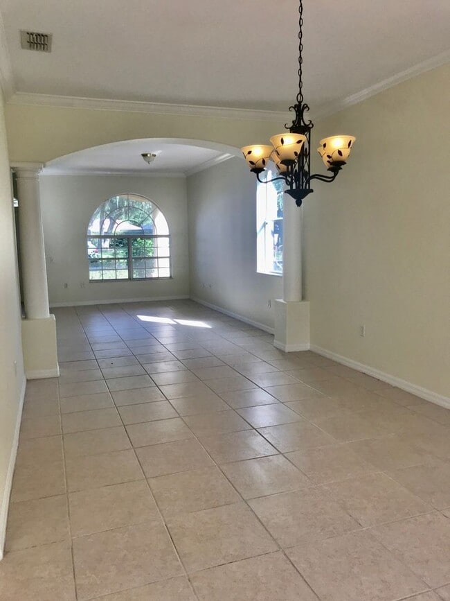 Building Photo - Great 4 bedroom pool home in gated community