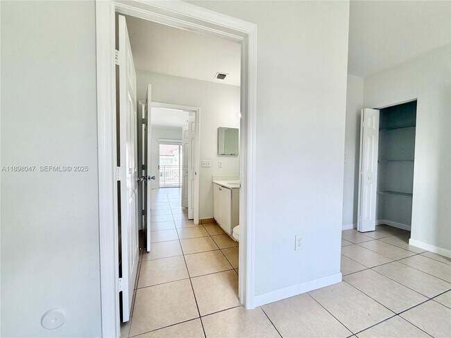 Building Photo - 8851 NW 112th Ave