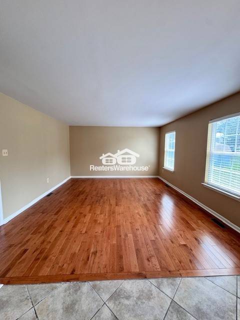 Building Photo - 3993 Dana Ave