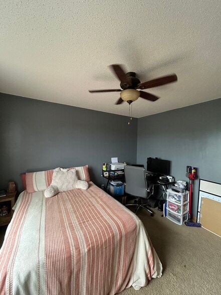 Building Photo - 506 Pointe Ct SW