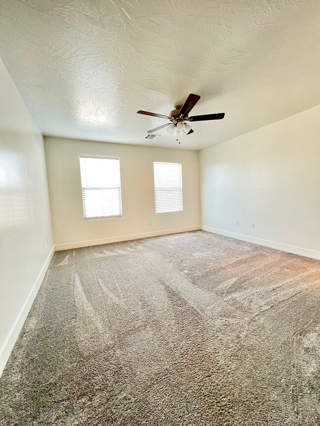 Building Photo - 3128 Halo Ln