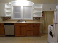 Building Photo - 22 Fostoria St