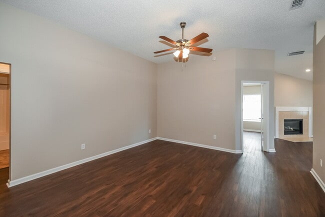 Building Photo - 8628 Springtree Road