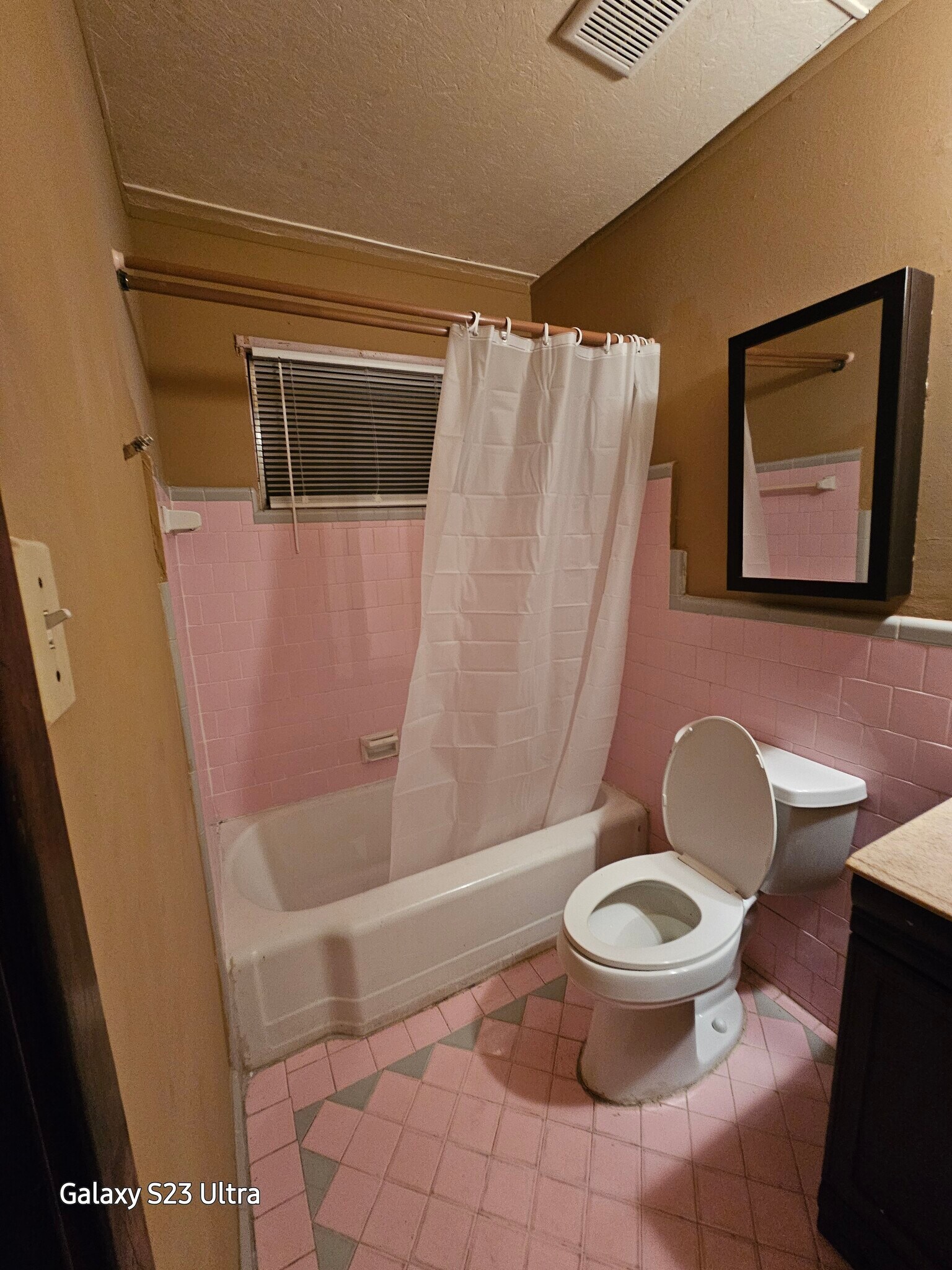 Building Photo - 4910 Airport Blvd