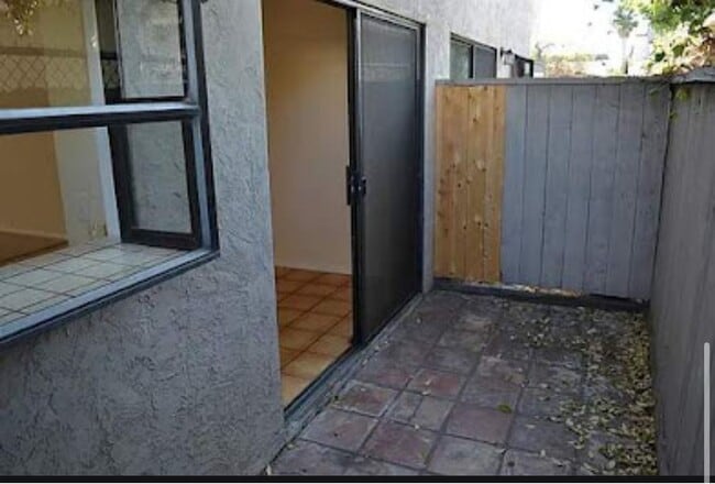 Building Photo - MUST SEE!! Stunning Two Bedroom Three Bath...