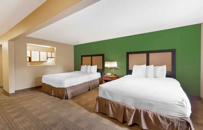 Building Photo - Furnished Studio-Cincinnati - Blue Ash - Reagan Highway