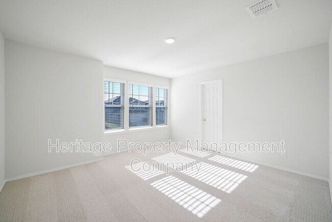 Building Photo - 13721 Crossbow Rdg