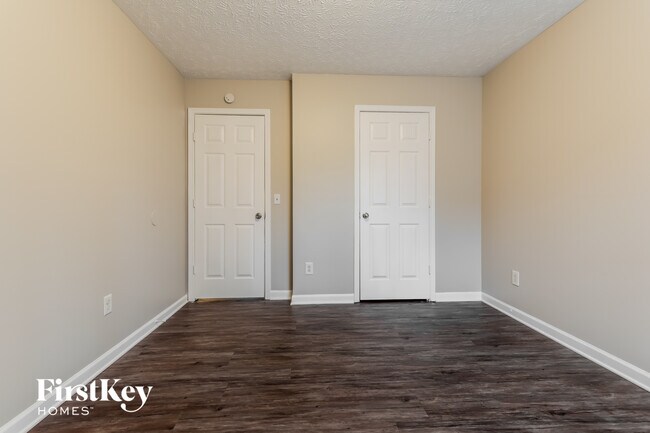 Building Photo - 835 Sweet Mill Ln