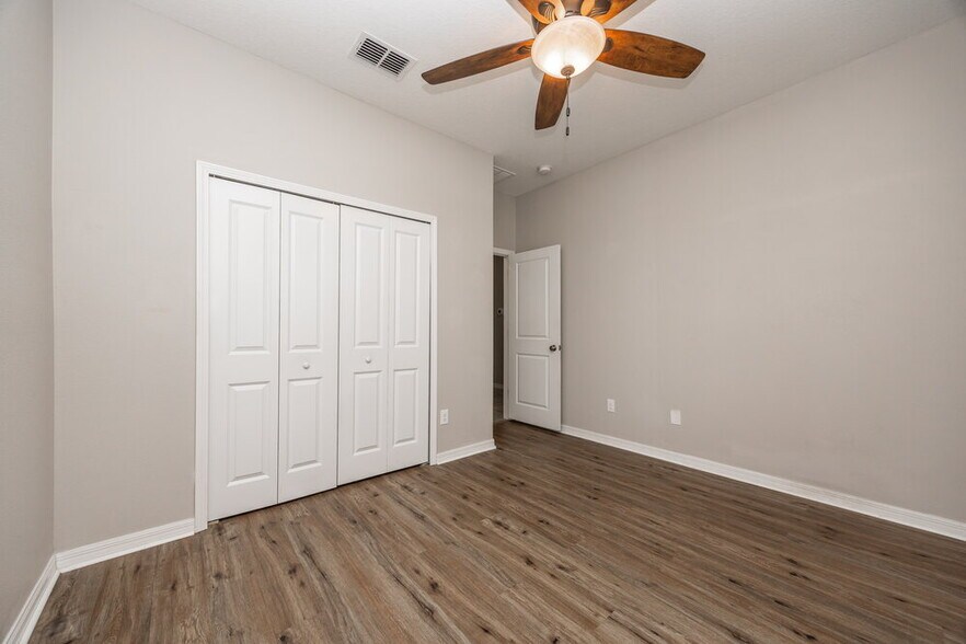 Building Photo - 21018 Picket Fence Ct