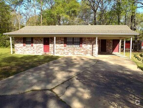 Building Photo - 3 Magnolia Dr