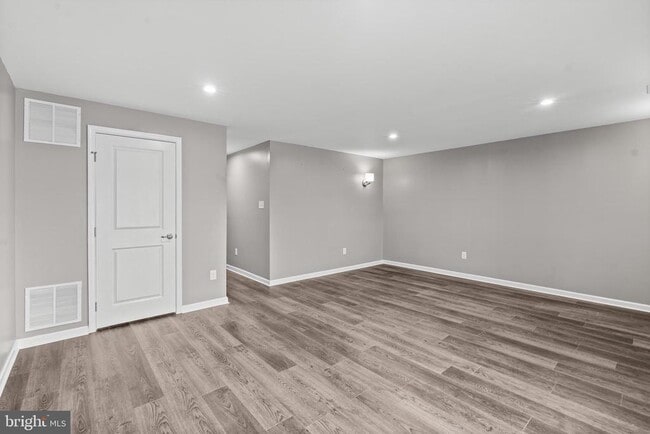 Building Photo - 100 Meridian Ln