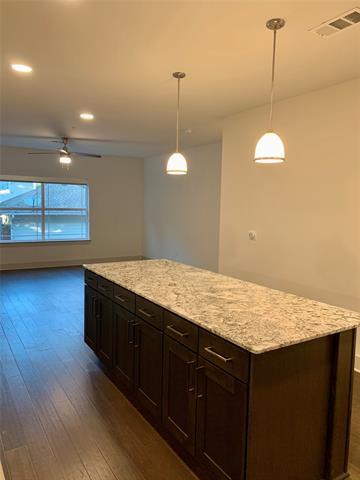 Building Photo - 5613 Belmont Ave