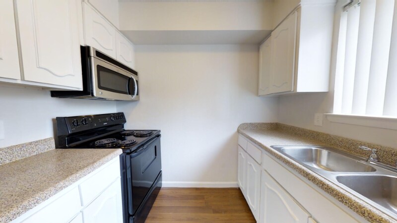 Building Photo - 5221 Bonita Ave