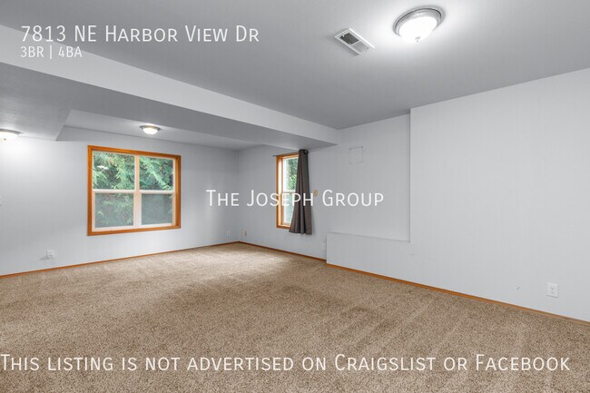 Building Photo - 3-bedroom, 3.5-bathroom charmer in Poulsbo!