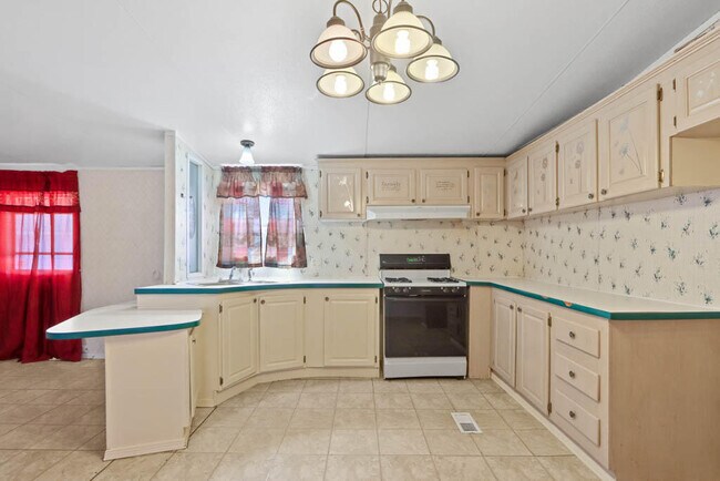 Building Photo - 505 Ricky Zelt Dr